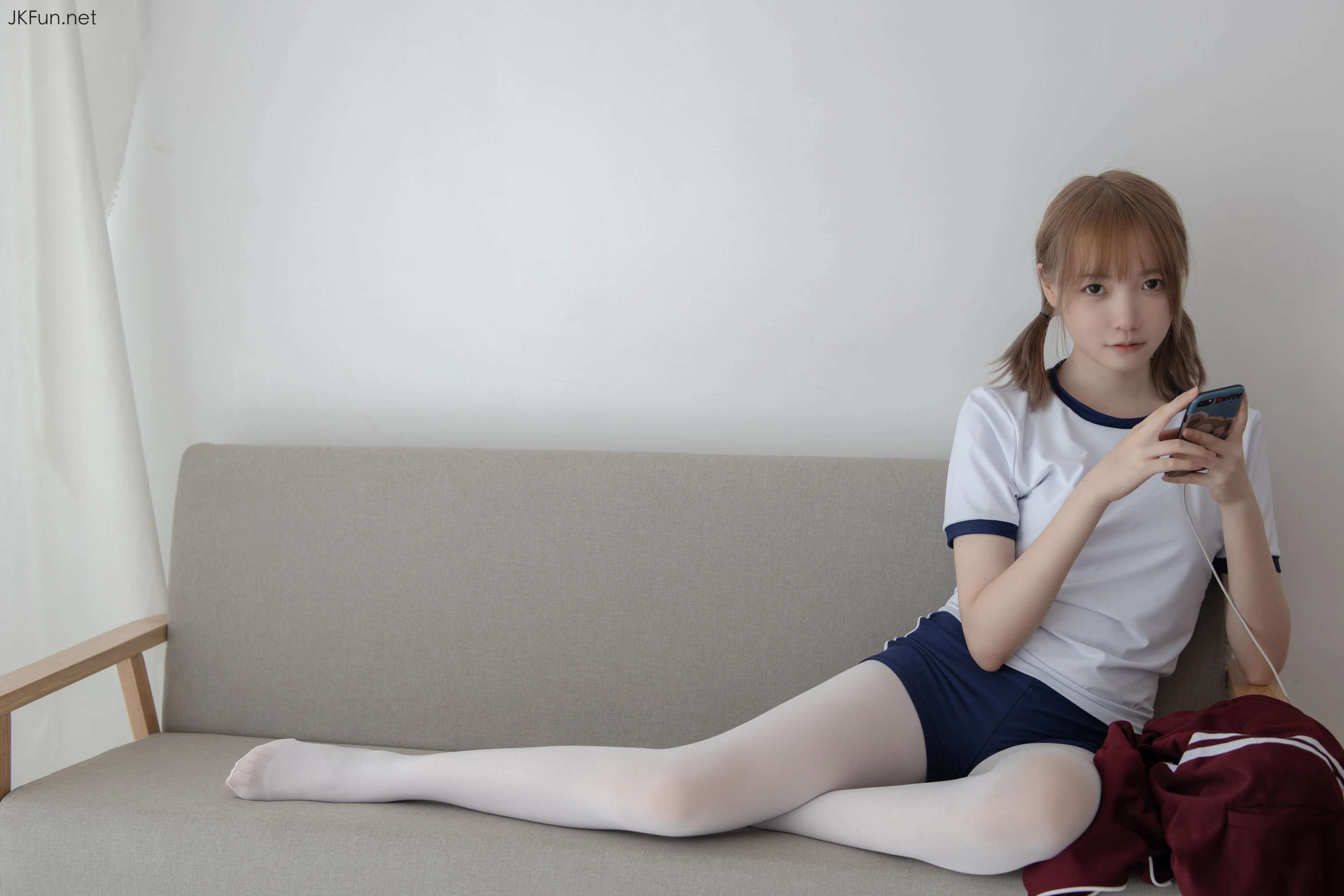 森萝财团 [JKFUN-019] 80D白丝外景体操服 Aika [107P 1V]插图9